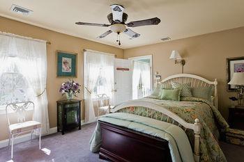 Annabelle Bed & Breakfast Сандвич Екстериор снимка